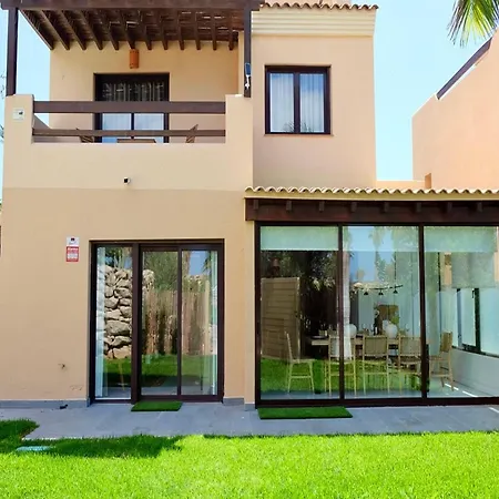 Holiday Home In Amarilla Golf بيت للعطل